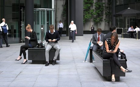 &Mu;ό&nu;&omicron; &gamma;&iota;&alpha; &kappa;&lambda;ή&sigma;&epsilon;&iota;&sigmaf; &kappa;&alpha;&iota; sms &chi;&rho;&eta;&sigma;&iota;&mu;&omicron;&pi;&omicron;&iota;&omicron;ύ&nu;&tau;&alpha;&iota; (&alpha;&kappa;ό&mu;&alpha;) &tau;&alpha; έ&xi;&upsilon;&pi;&nu;&alpha; &kappa;&iota;&nu;&eta;&tau;ά