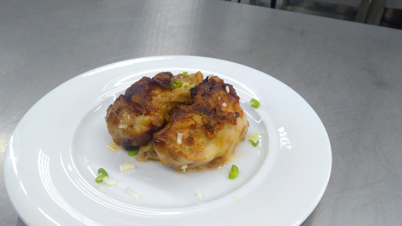 &Kappa;&alpha;&tau;&sigma;&iota;&kappa;ά&kappa;&iota; &mu;&epsilon; &mu;&pi;ό&lambda;&iota;&alpha; &sigma;&tau;&omicron; &phi;&omicron;ύ&rho;&nu;&omicron; &mu;&epsilon; &kappa;&upsilon;&delta;&omega;&nu;ά&tau;&epsilon;&sigmaf; &pi;&alpha;&tau;ά&tau;&epsilon;&sigmaf;